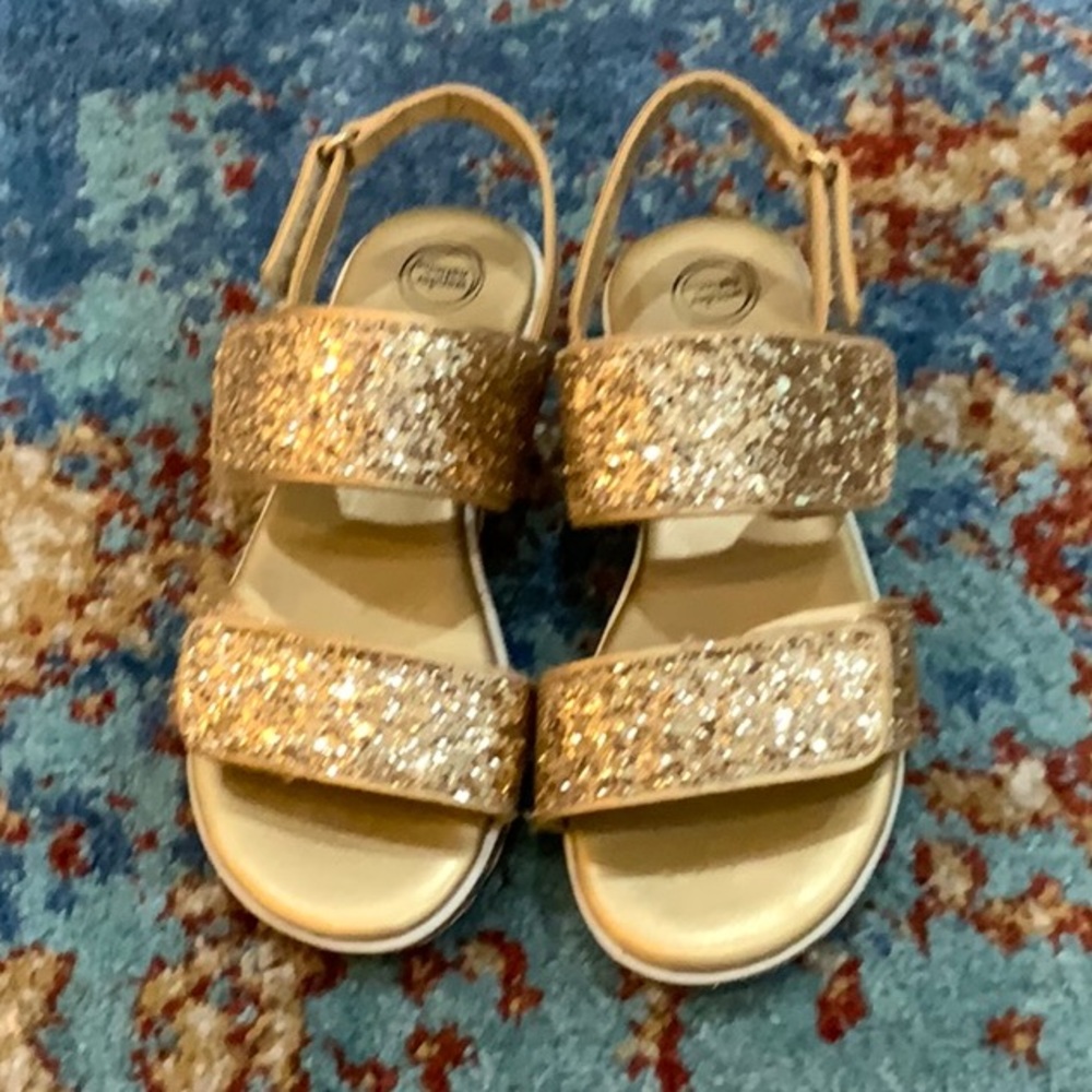 Sandals - Picture 2 of 3